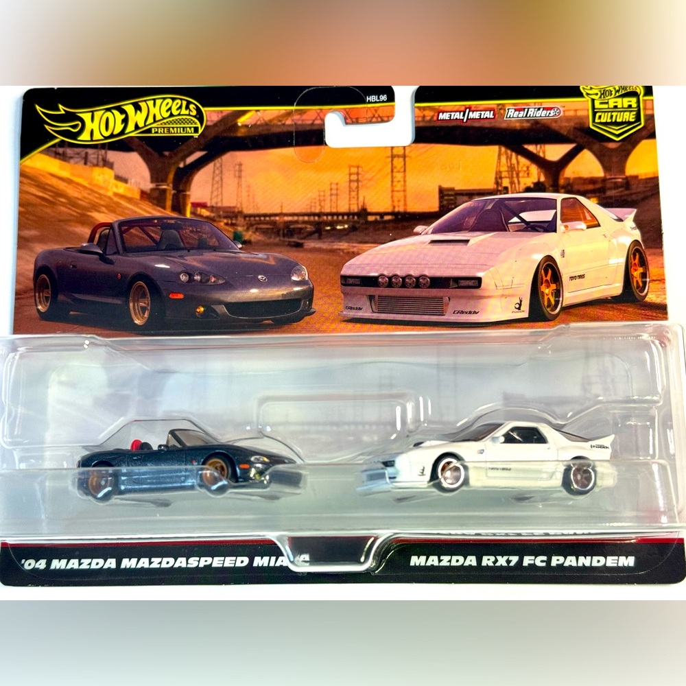 Hot Wheels Premium Car Culture ‘04 MAZDA MAZDASPEED MIATA & MAZDA RX7 FC PANDEM